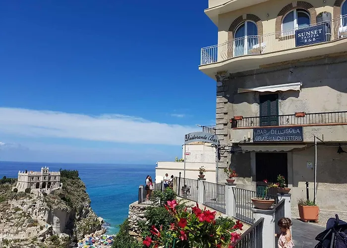 Sunset Bed & Breakfast 4*