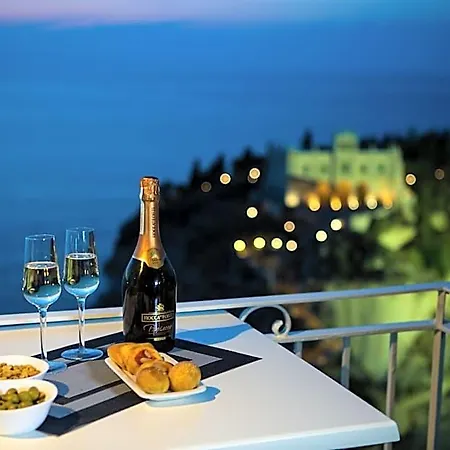 Sunset 4*