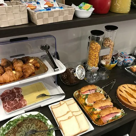 Alojamento de Acomodação e Pequeno-almoço Sunset 4*